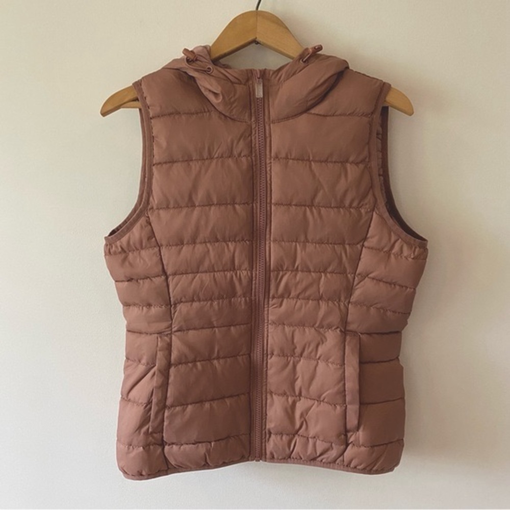 ONLY dusty rose pink puffer vest with hood size medium womens